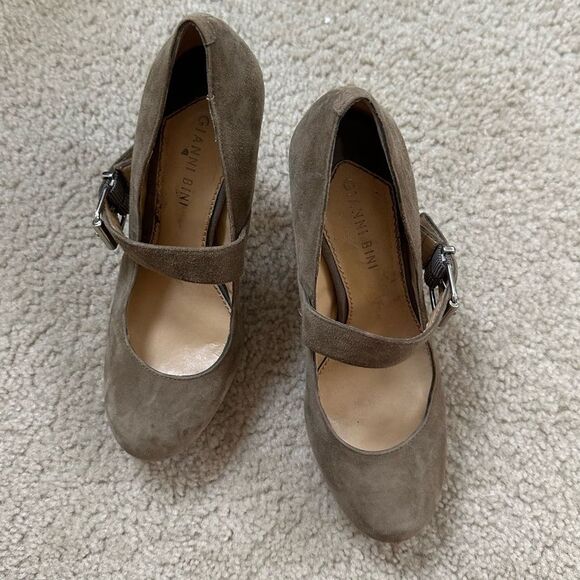 Gianni Bini Green Suede Mary Jane Heels - Picture 7 of 14